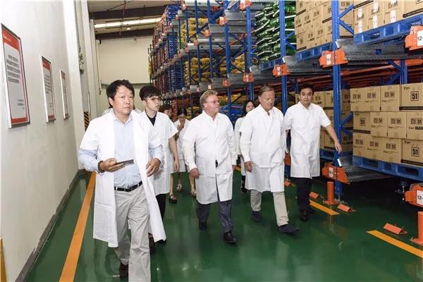 b35d66037588cae63c270a7e2ddccb03